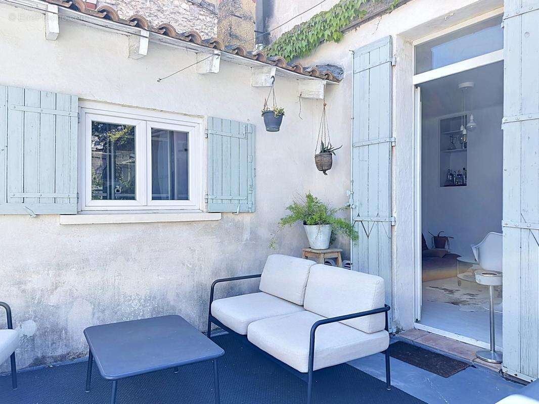 Avignon intra muros appartement t3/4 105 m² terrasse 27 m² - photo 3