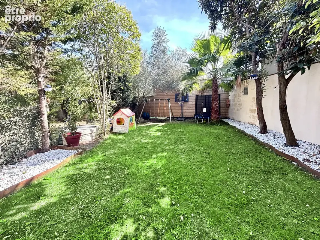 Barrière Saint-Genès    Bien rare avec jardin et terrasses - photo 19