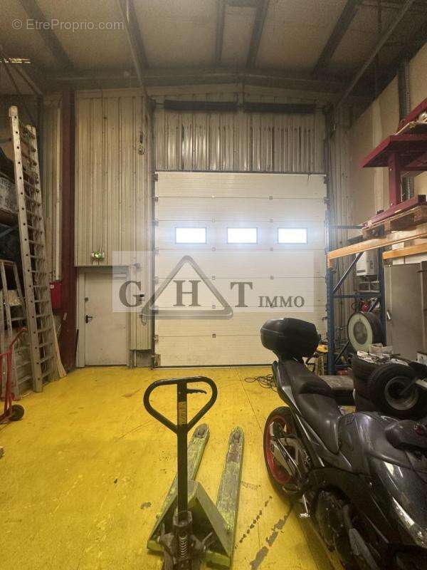 Commerce à SAINT-DENIS