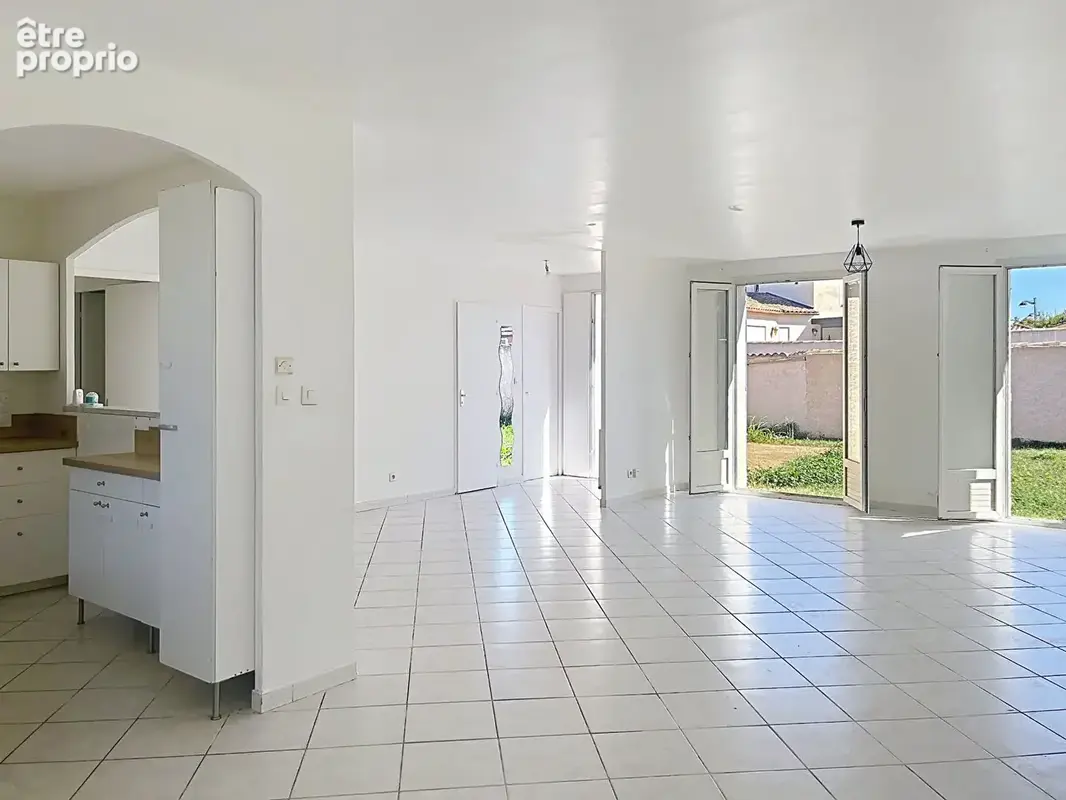 Maison Caissargues 5 pièce(s) 122.17 m2 - photo 2