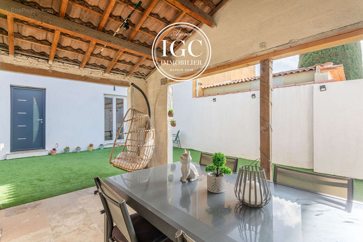 Maison à CHATEAUNEUF-LES-MARTIGUES