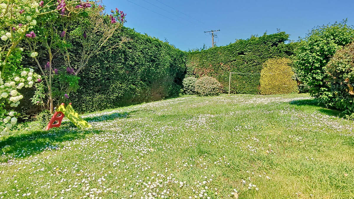 Maison à PLOUGRESCANT