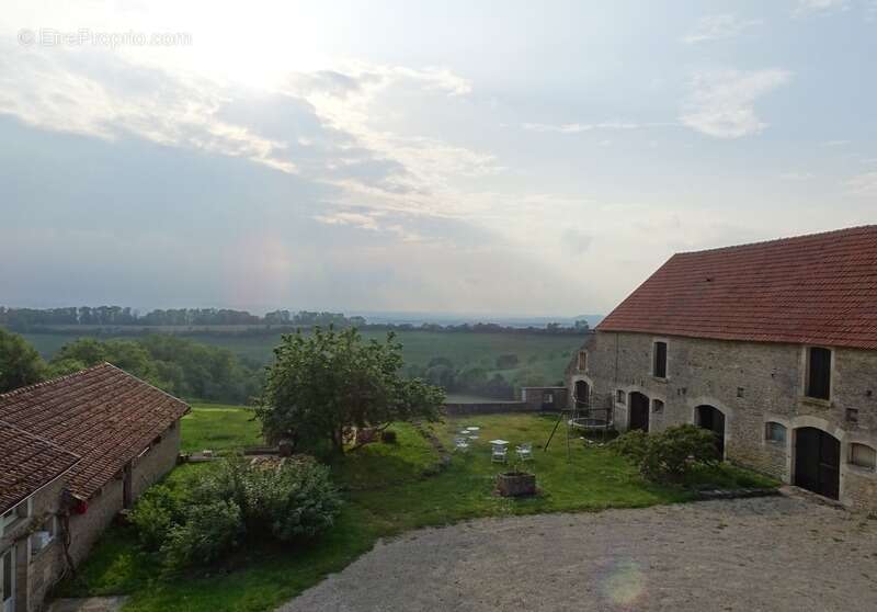 Maison à POUILLY-EN-AUXOIS