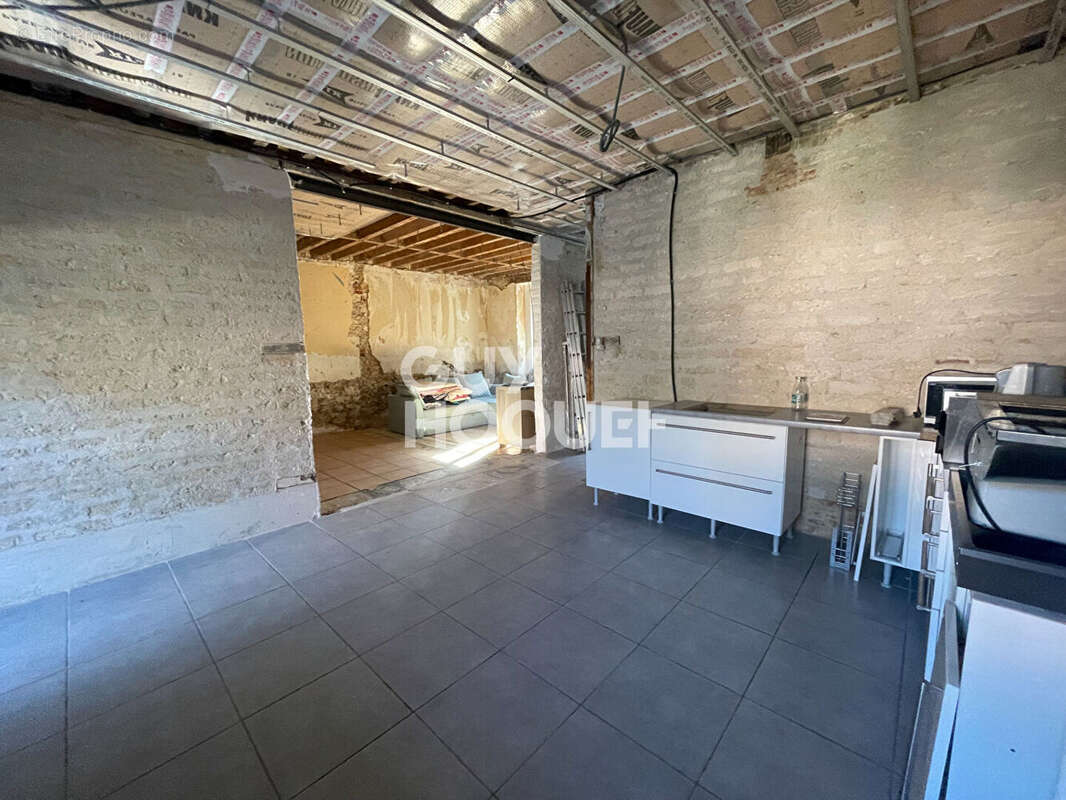 Maison à LE MESNIL-SUR-OGER