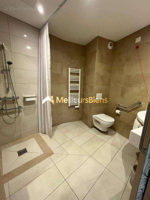 Uzès centre- Appartement récent résidence de standing - photo 12