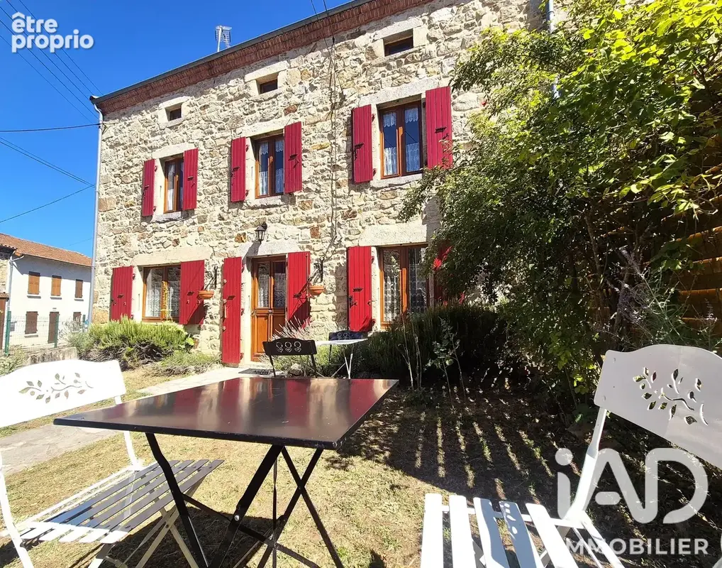 Photo 1 - Maison à SAINT-MARTIN-D'OLLIERES