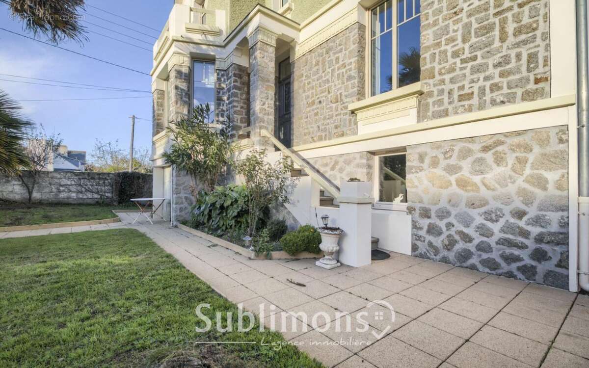 Maison à PORT-LOUIS