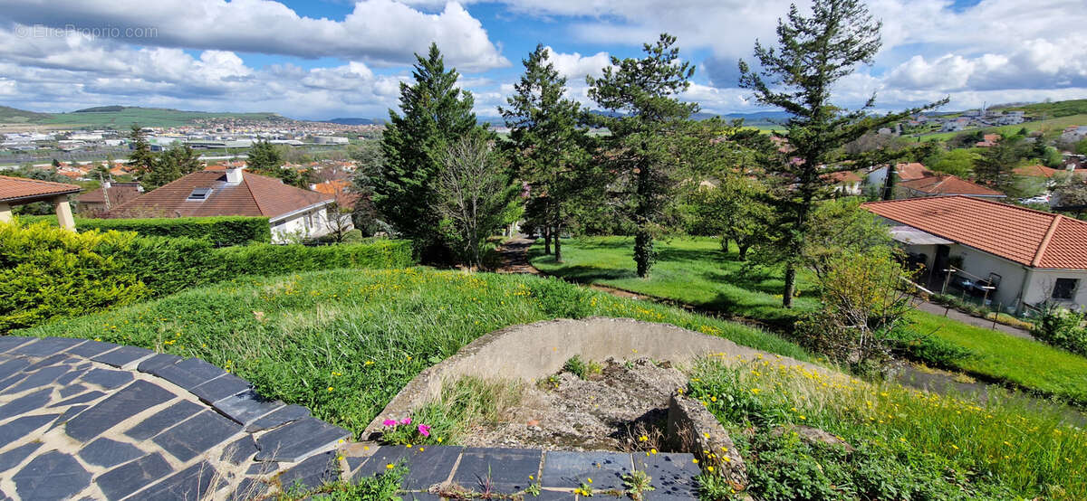 Maison à PERIGNAT-LES-SARLIEVE