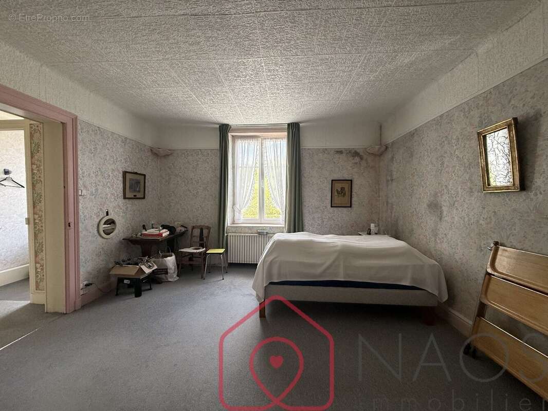 Maison à GIVONNE