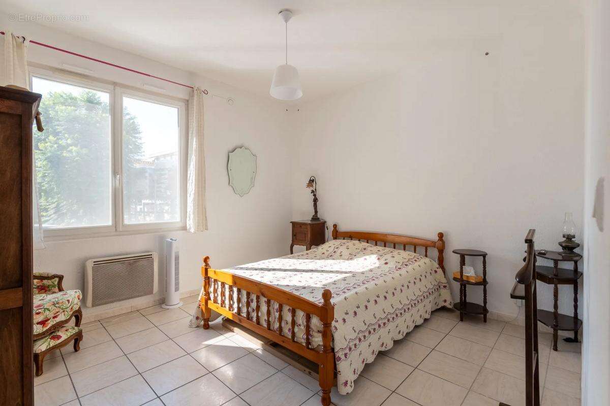 Appartement à SIX-FOURS-LES-PLAGES