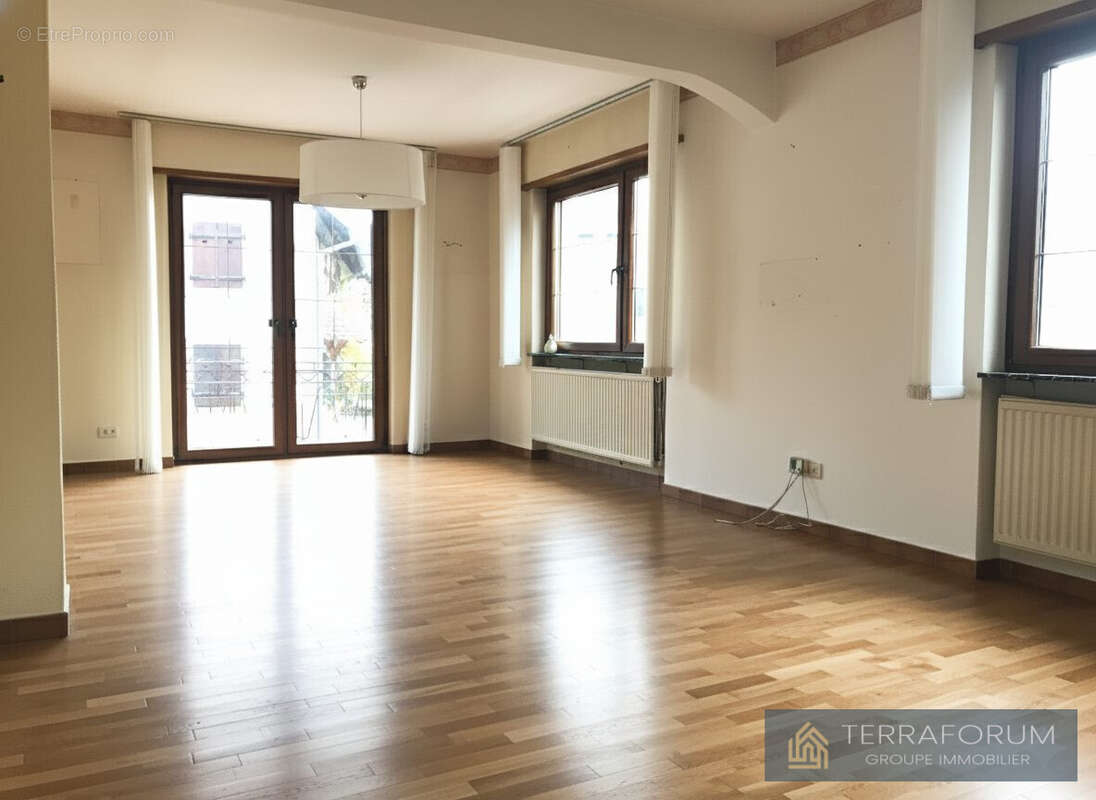 Exemple de rénovation  - Maison à WINGEN