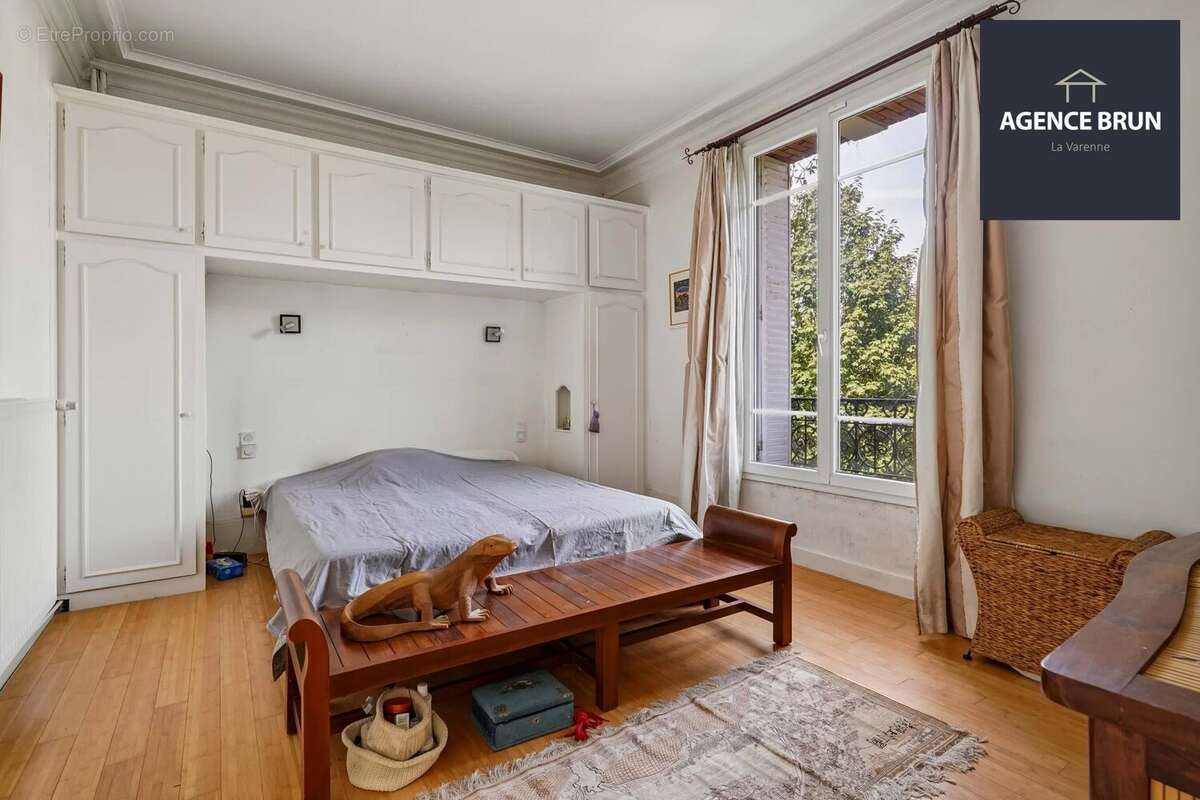 Maison à SAINT-MAUR-DES-FOSSES