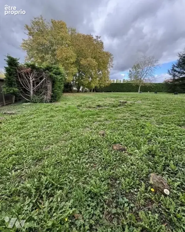 Terrain à GRANDFRESNOY