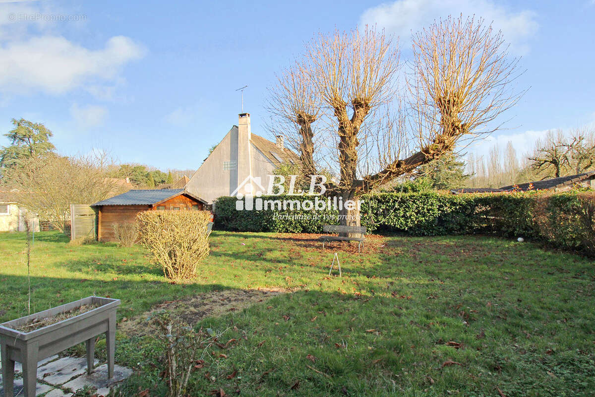 Maison à LE PERRAY-EN-YVELINES