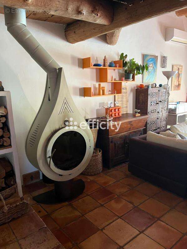 Maison 240 m² à Martigues  - photo 4
