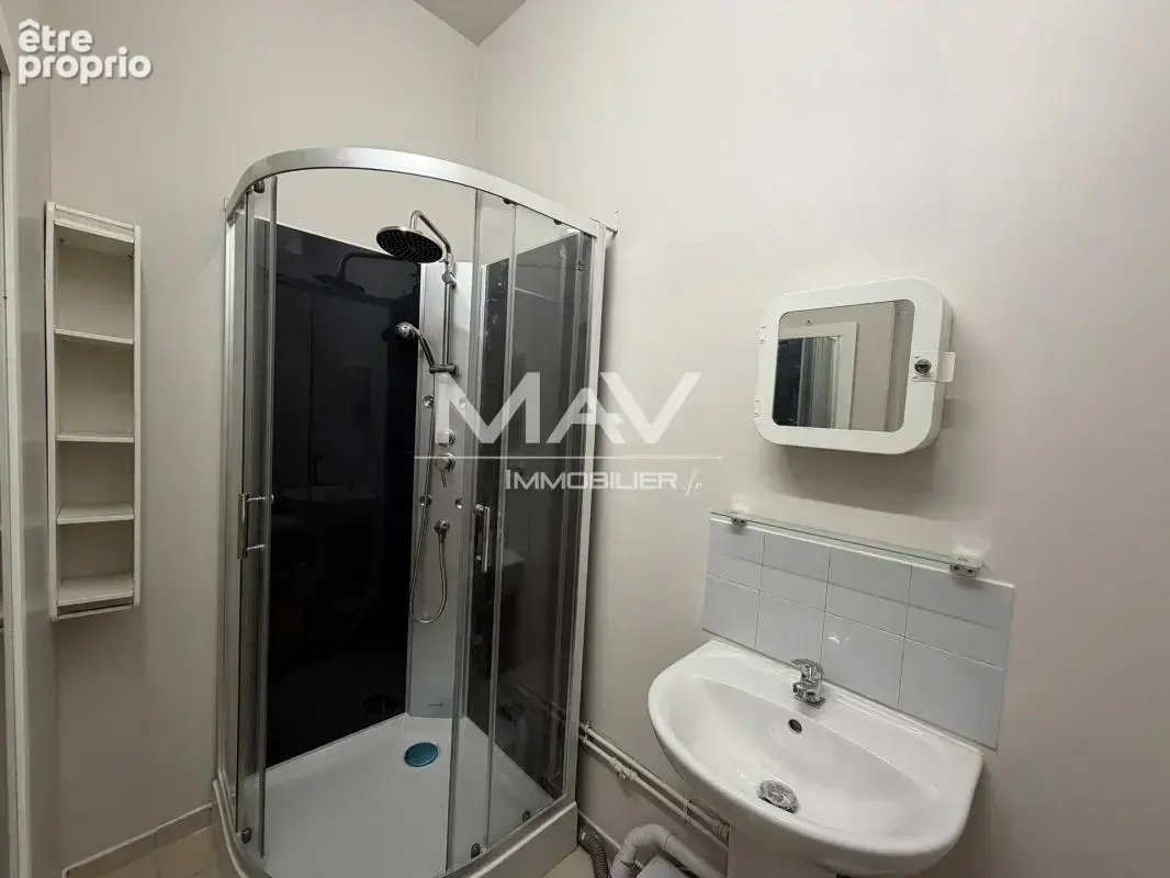 Appartement 10 pièces 159 m² à vendre à Lille (59000) - photo 2