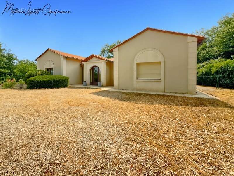 Maison à COULOUNIEIX-CHAMIERS