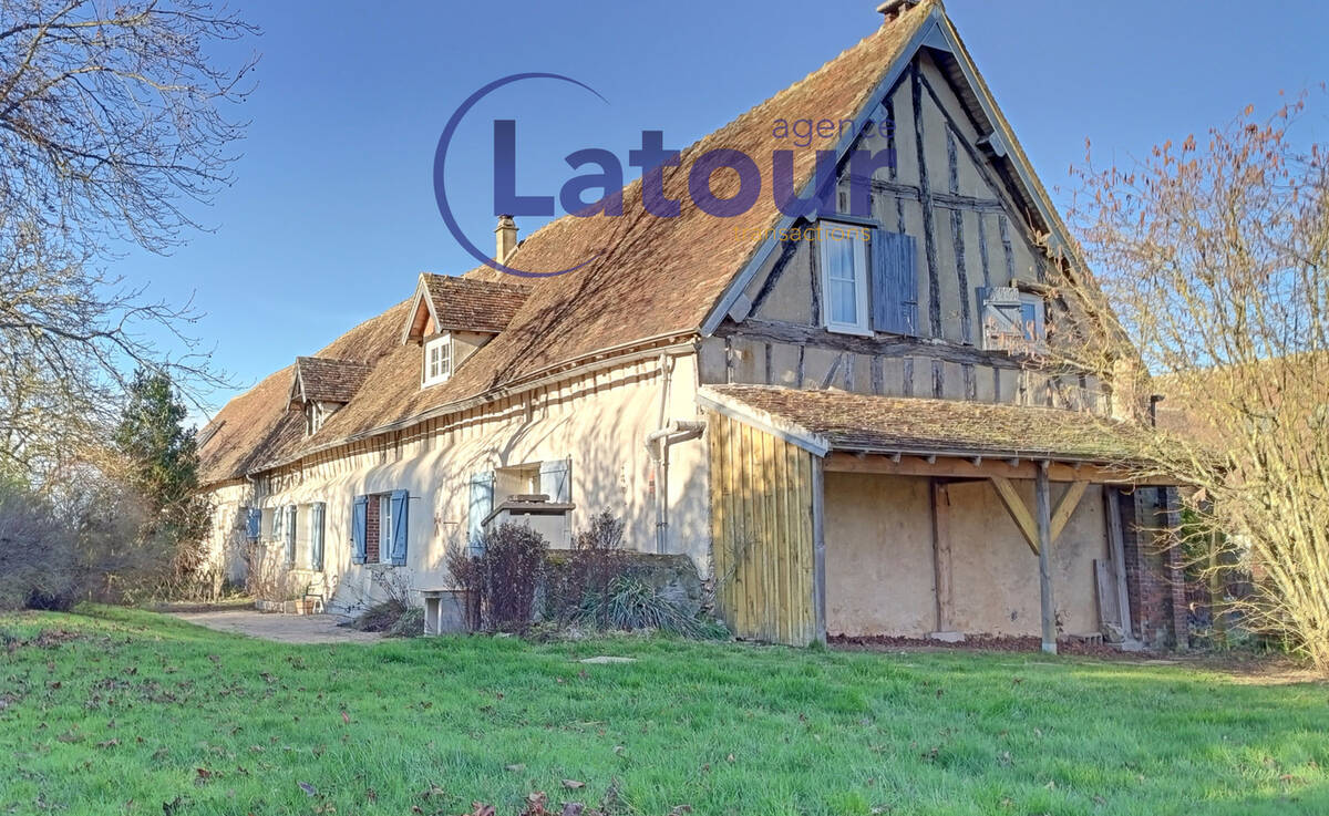 Maison à TREMBLAY-LES-VILLAGES