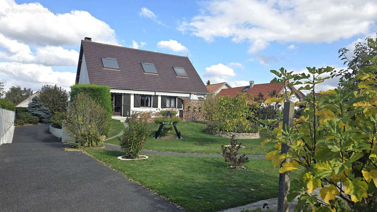 Maison à PECQUEUSE