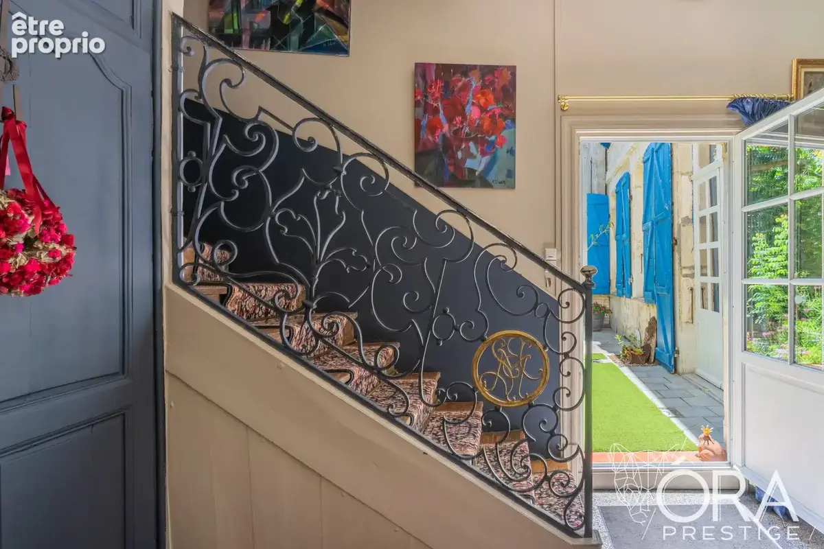 Maison 280 m² à Saint-Jean-D'angely  - photo 8