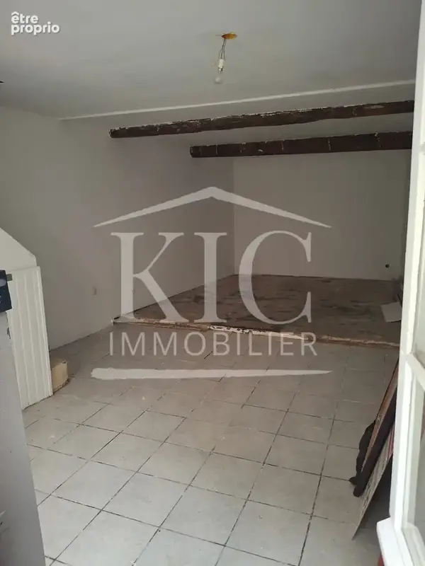 PROCHE CARCASSONNE - Maison de village à rénover - Idéal investisseur ou premier achat - photo 5