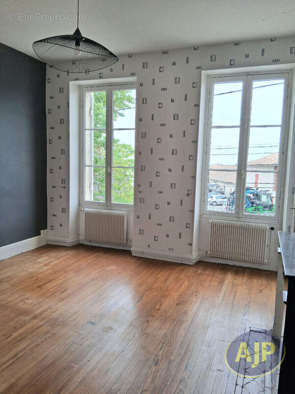 Maison à SAINT-ESTEPHE
