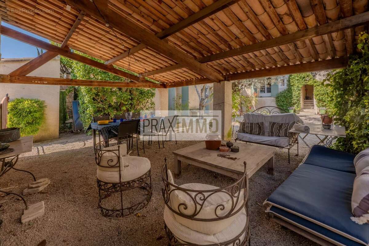 427 m² à Mazan  - photo 9