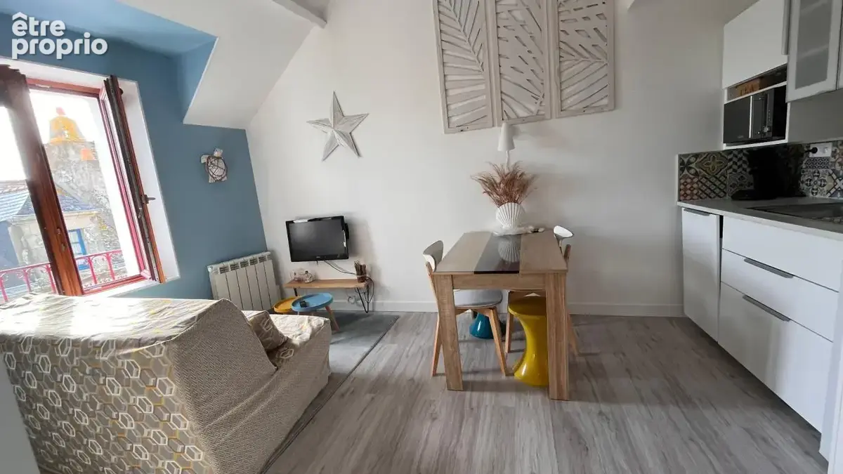 LE CROISIC - Appartement T2 de 21 m², entièrement rénové avec soin, vendu meublé et parfaitement équipé - photo 6