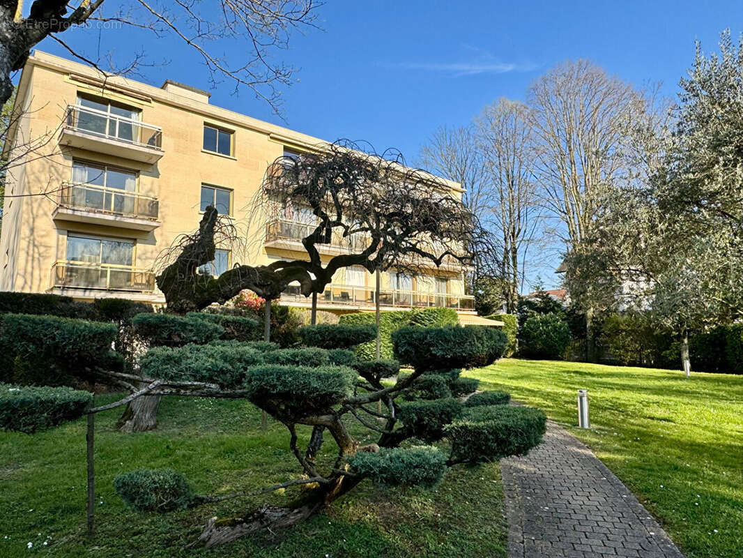 Appartement à ENGHIEN-LES-BAINS