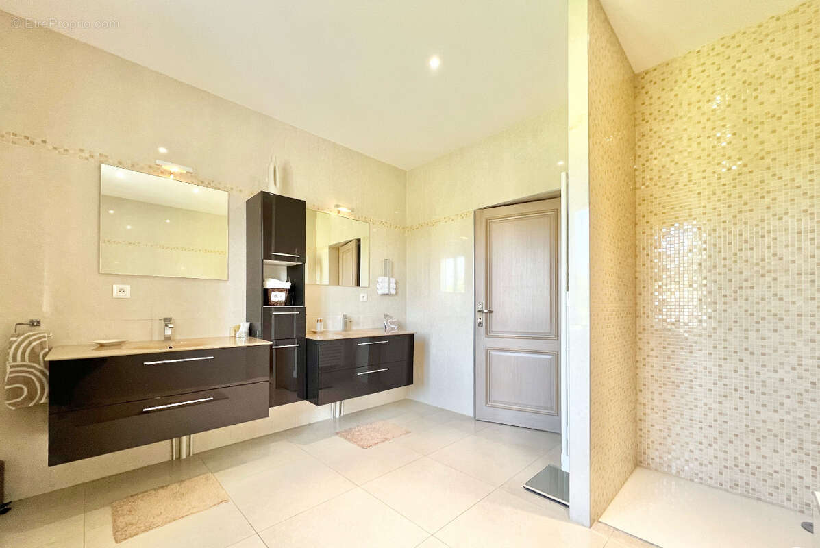 Maison à FONTAINE-NOTRE-DAME