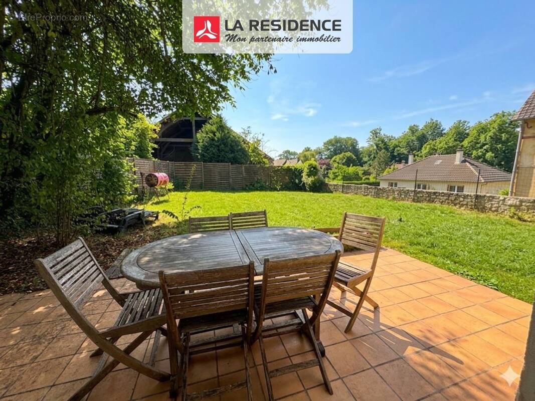Appartement à MAREIL-SUR-MAULDRE