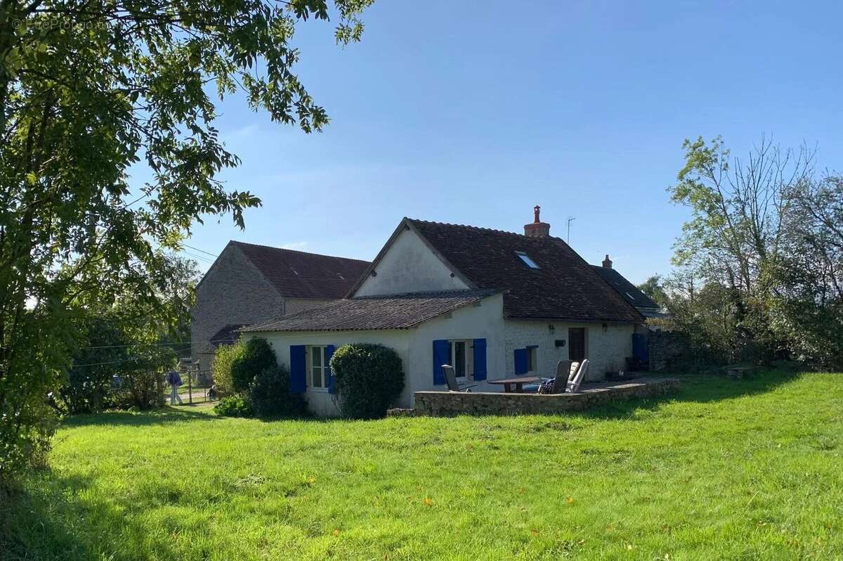 Maison à MONTIGNY-SUR-CANNE