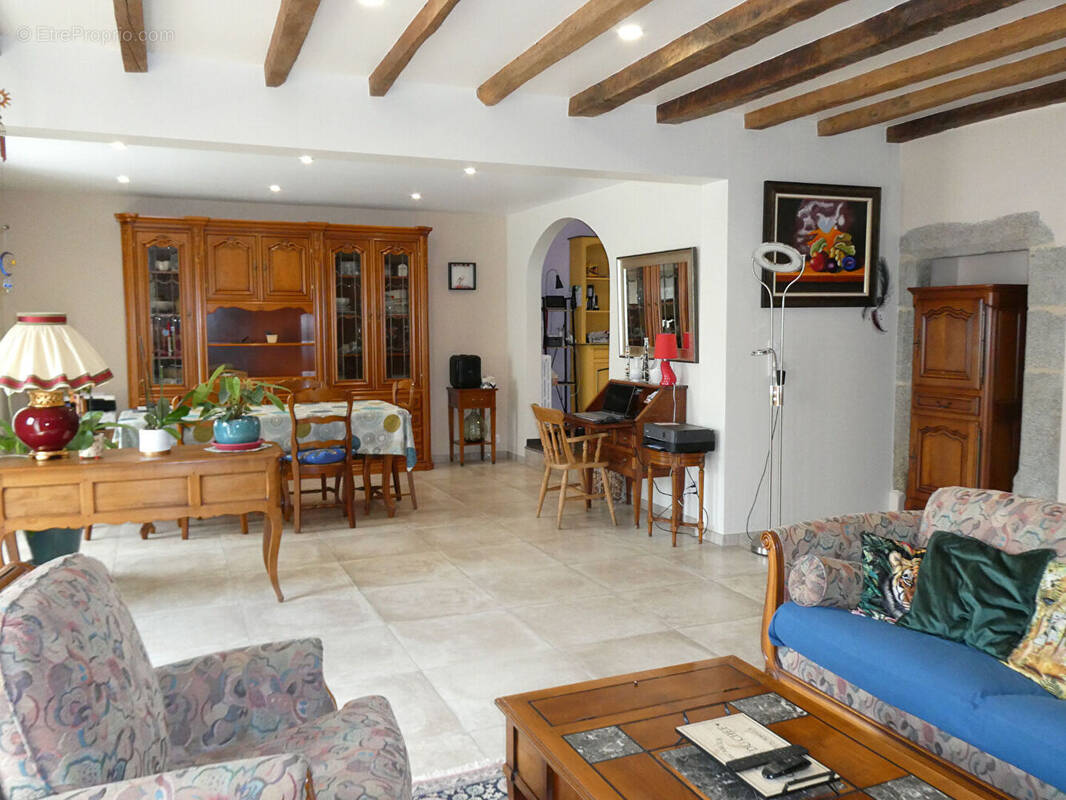 Maison à MARCILLE-LA-VILLE