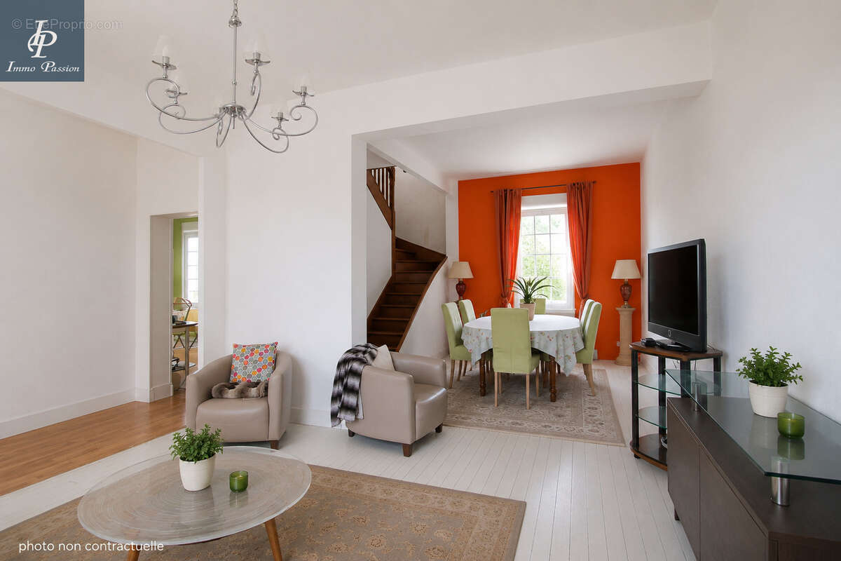 Maison à COMBLANCHIEN