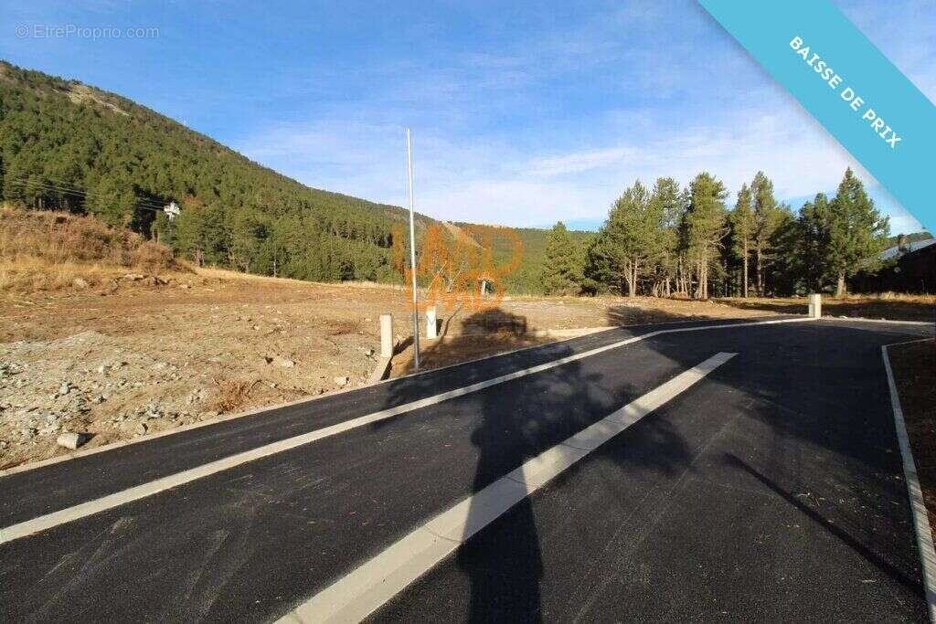 Terrain à LES ANGLES
