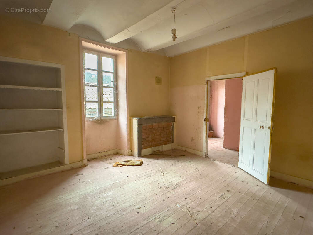 Maison à LARGENTIERE