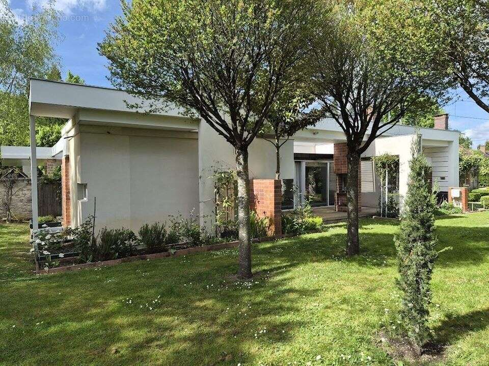 Maison à CHAPELON