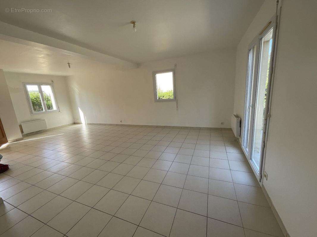 Maison 110 m² à Pleugueneuc  - photo 3