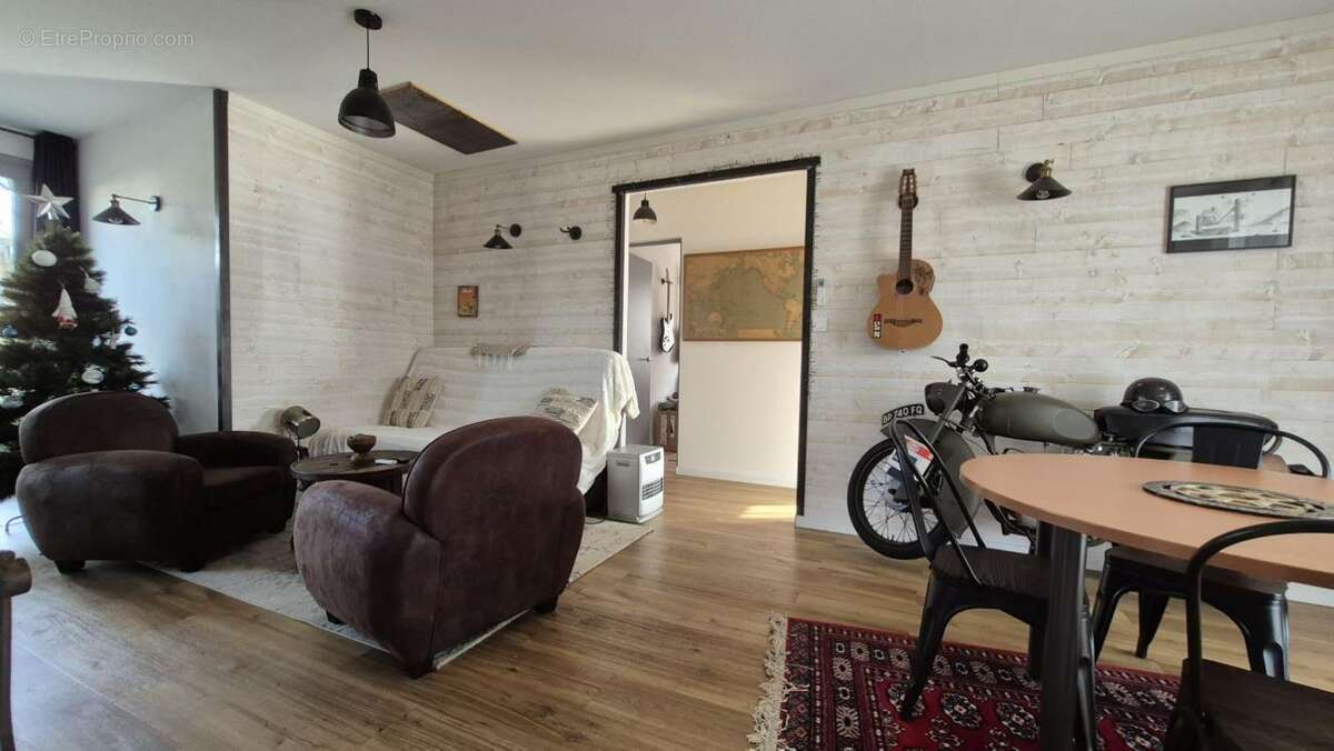 Maison à BUZET-SUR-TARN