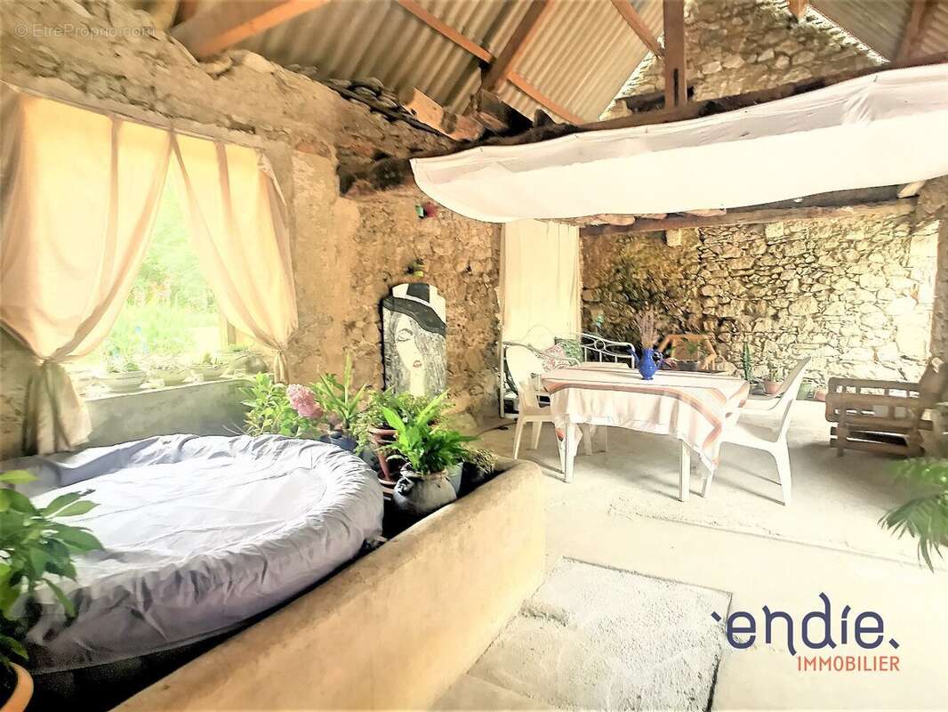 Maison à LOUBIENG
