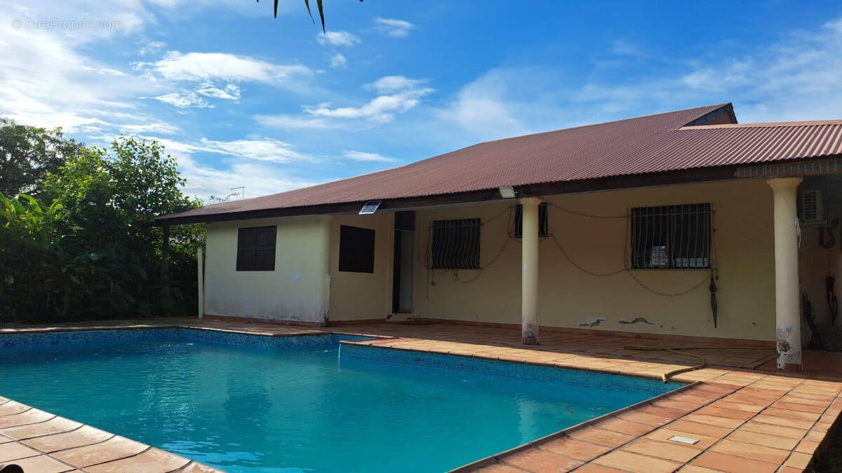 Maison à REMIRE-MONTJOLY