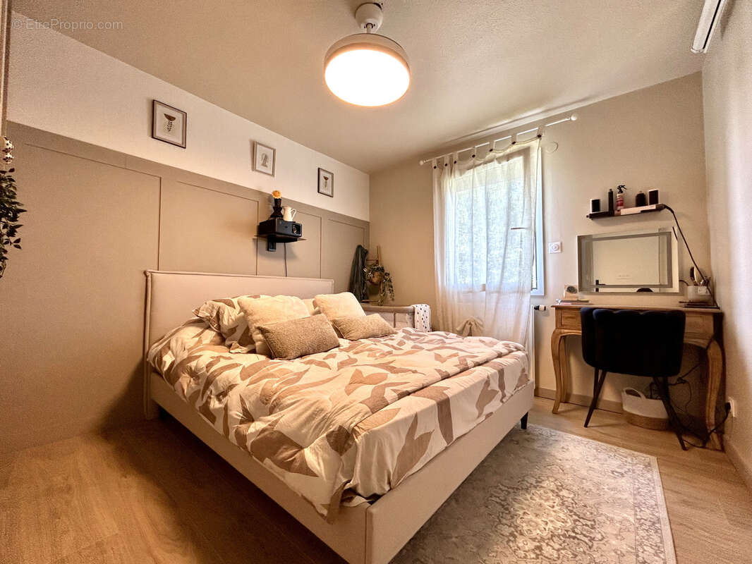 Appartement à VILLE-LA-GRAND