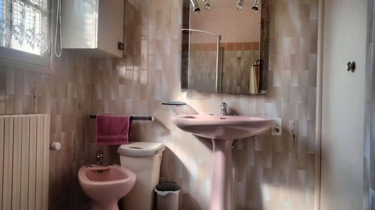 Pavillon 115m2, 2 mns de Vouillé(800m2 terrain) - photo 14