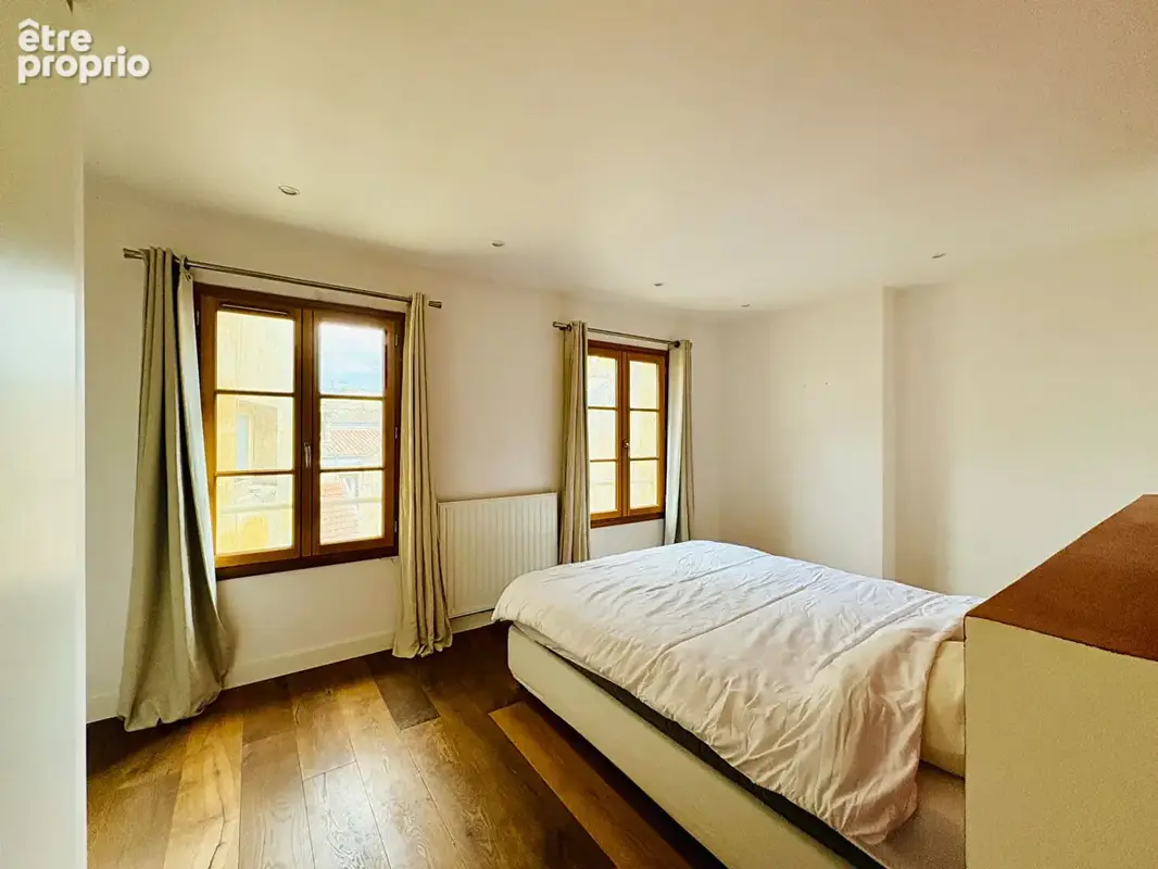 BORDEAUX Saint-Michel - Appartement T3 de caractère - Vue exceptionnelle sur la Flèche St Michel - photo 14