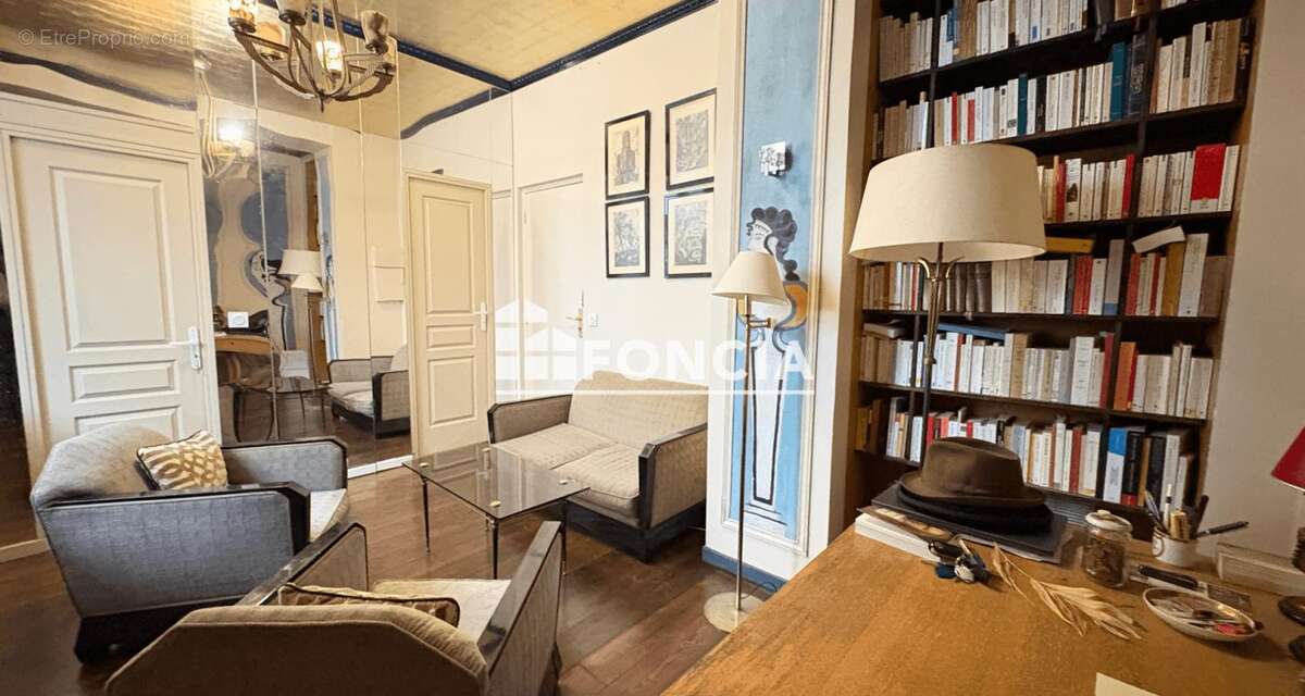 Appartement à PARIS-19E