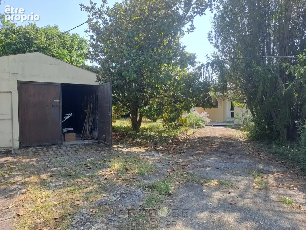 Maison familiale avec logement indépendant et terrain arboré - photo 24