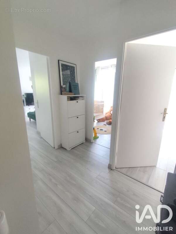 Photo 2 - Appartement à CHOISY-LE-ROI