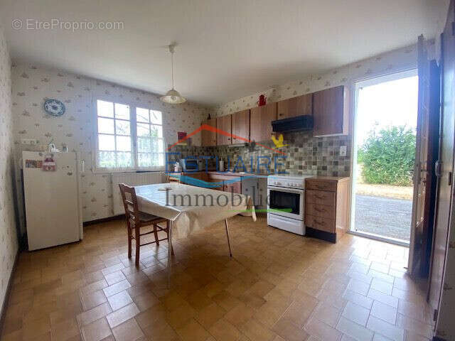 Maison à LA CHAPELLE-LAUNAY
