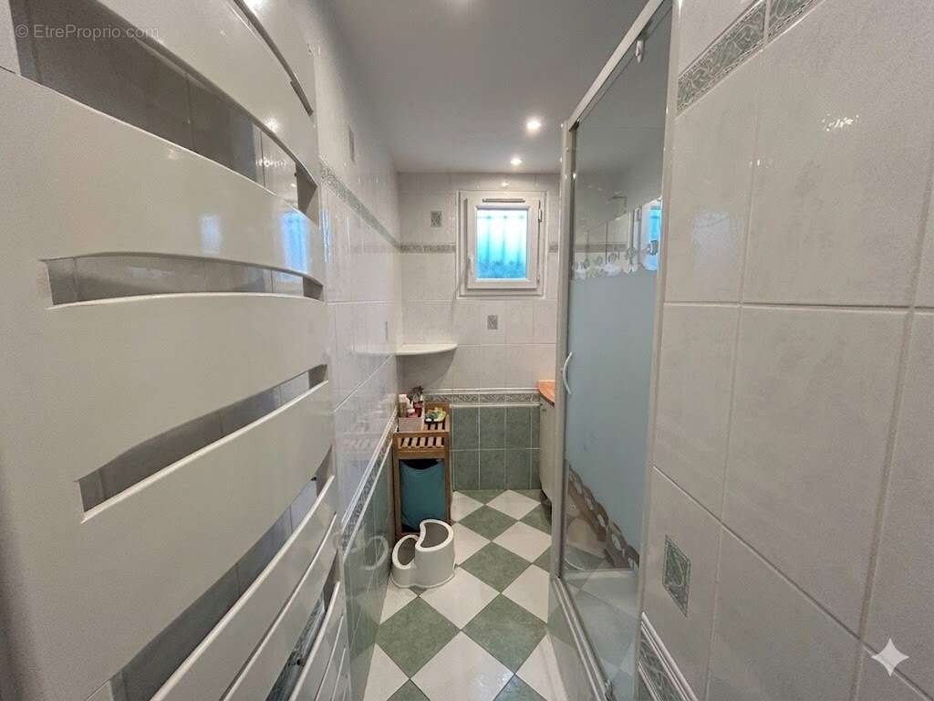 Maison à ROSNY-SUR-SEINE