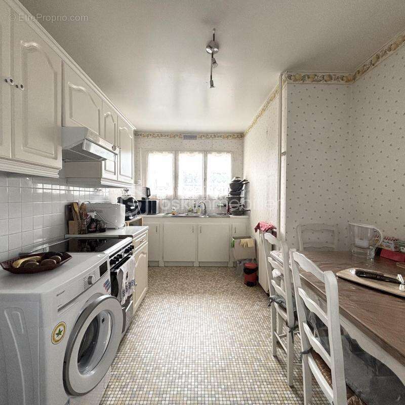 Appartement lumineux au cœur d'Avon avec doubles balcons - photo 5